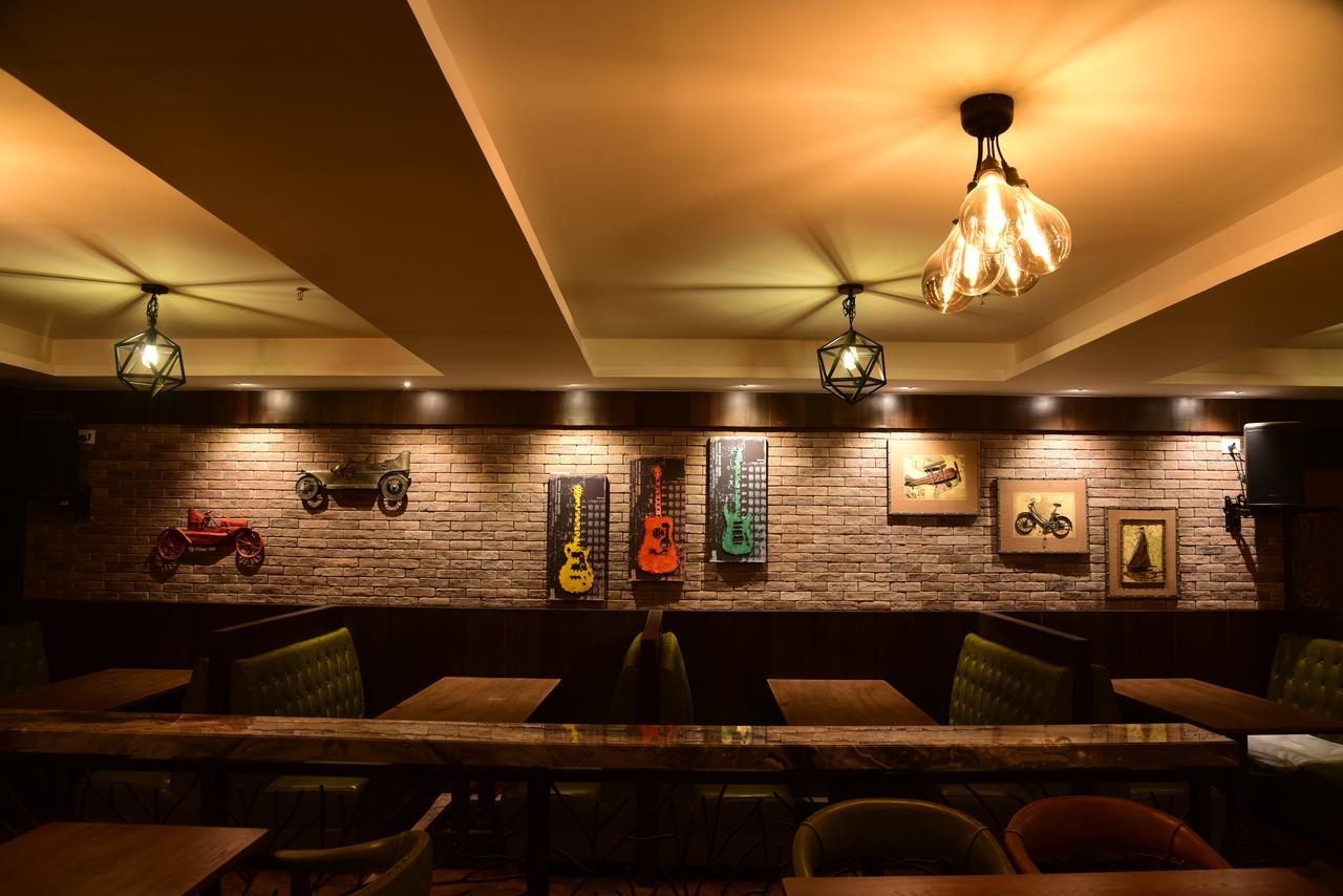 Lemon Tree Hotel Siliguri Bagian luar foto