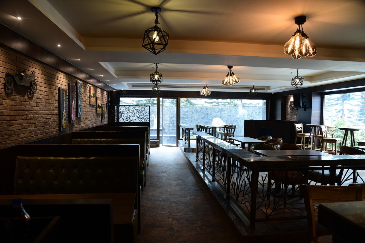 Lemon Tree Hotel Siliguri Bagian luar foto