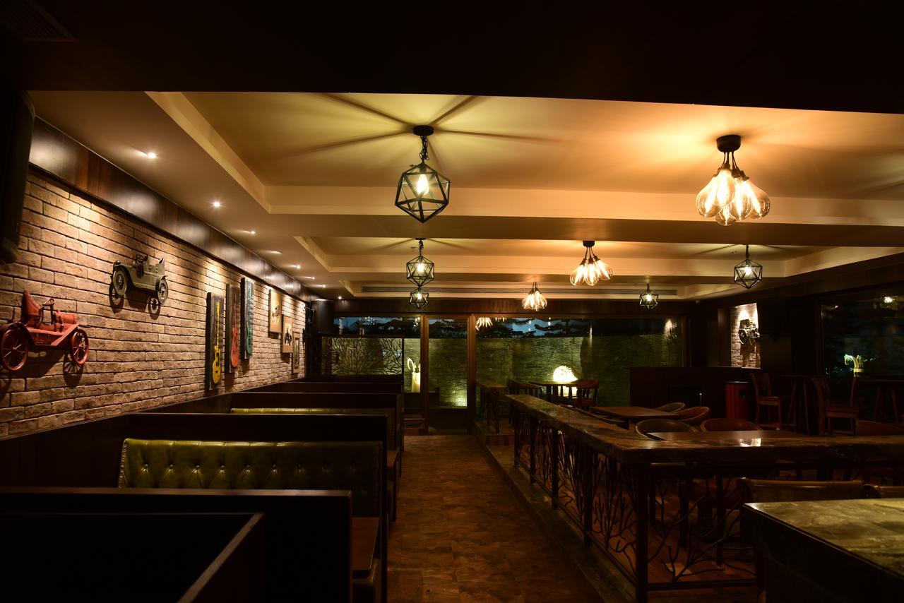 Lemon Tree Hotel Siliguri Bagian luar foto
