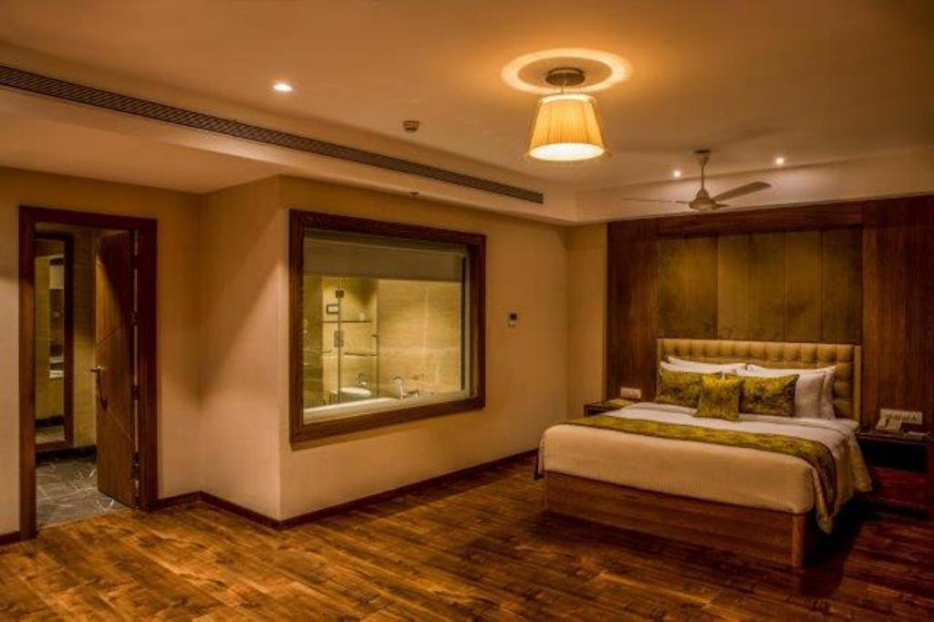 Lemon Tree Hotel Siliguri Bagian luar foto