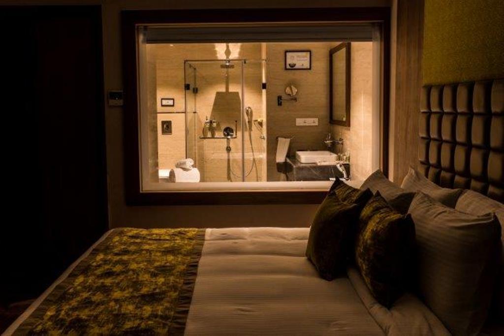 Lemon Tree Hotel Siliguri Bagian luar foto